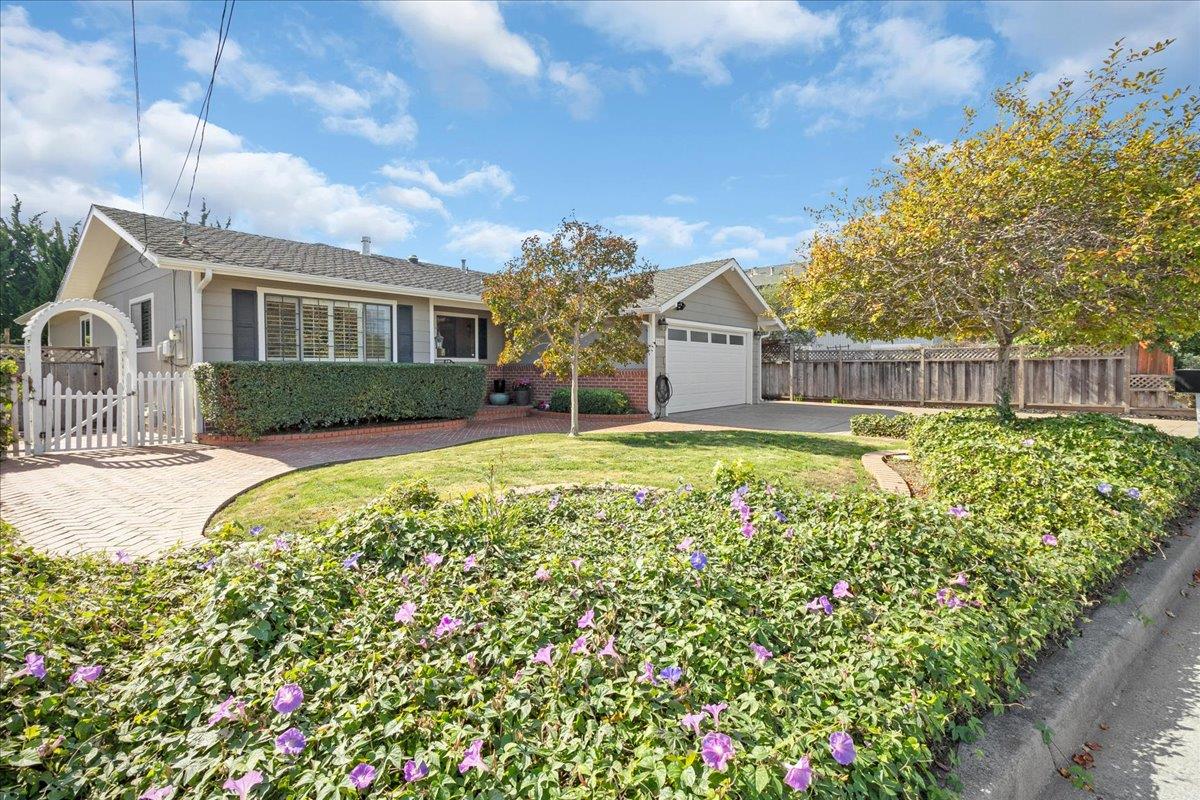 Detail Gallery Image 4 of 44 For 2304 Mattison Ln, Santa Cruz,  CA 95062 - 3 Beds | 2 Baths