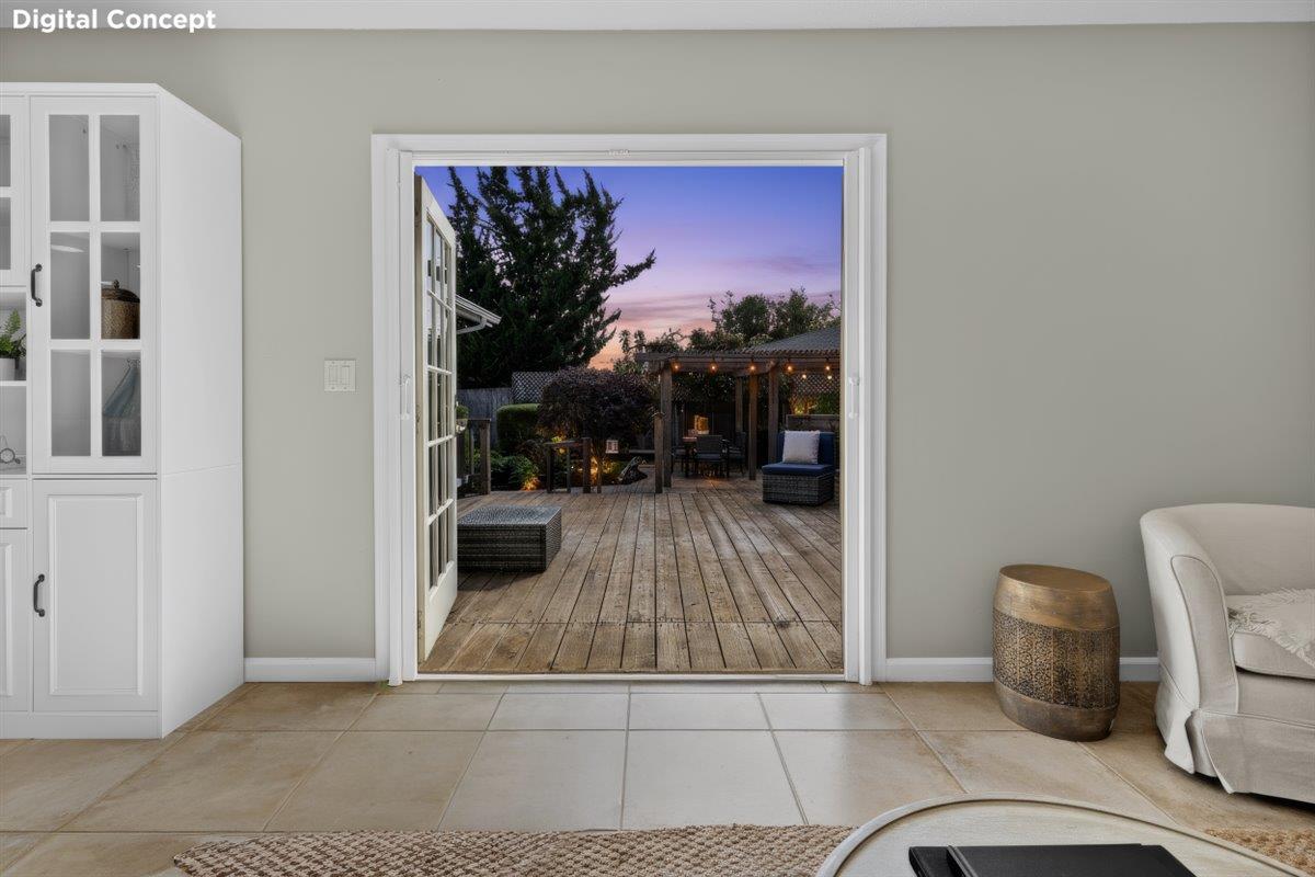 Detail Gallery Image 6 of 44 For 2304 Mattison Ln, Santa Cruz,  CA 95062 - 3 Beds | 2 Baths