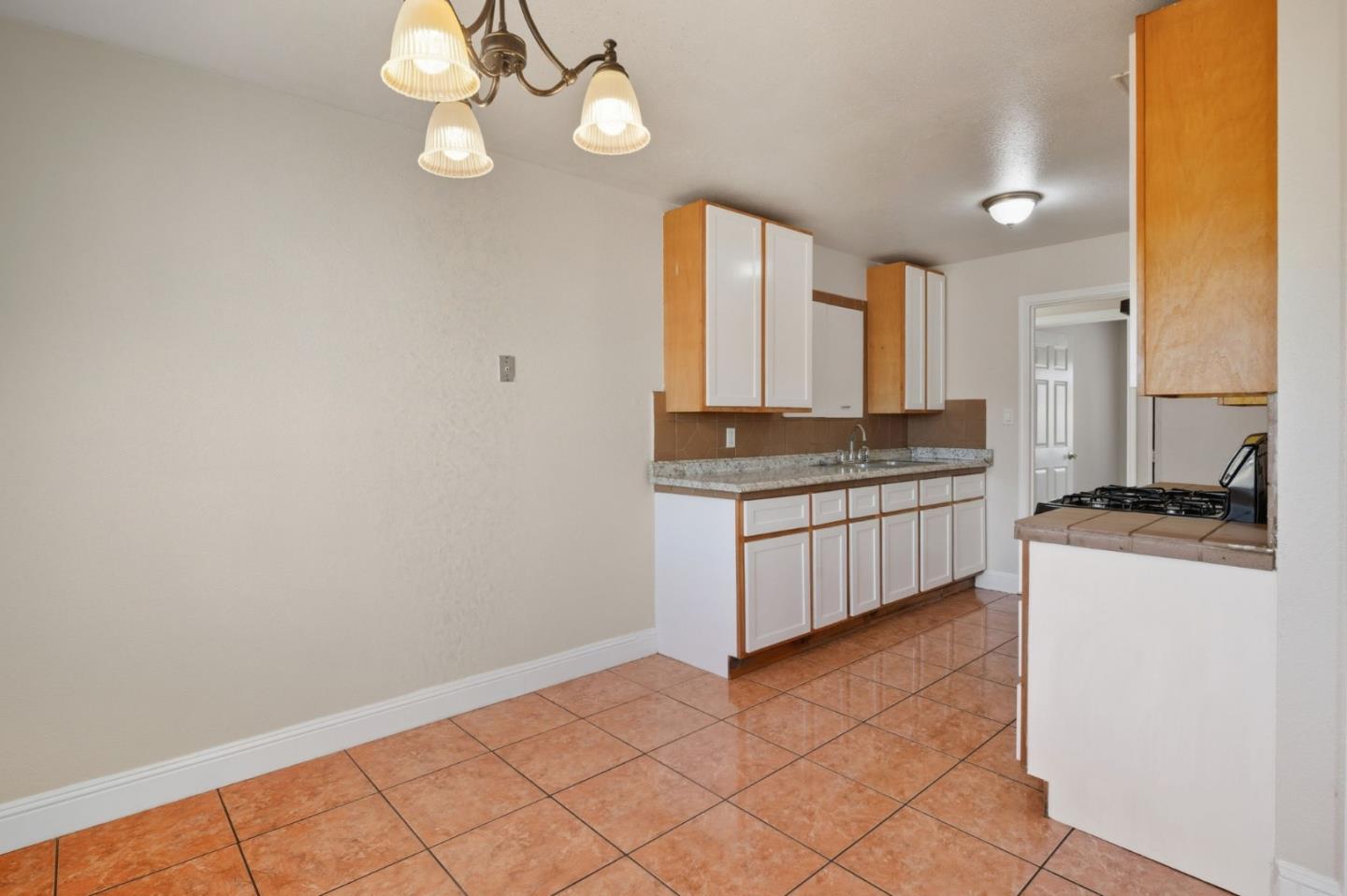 Detail Gallery Image 15 of 43 For 957 Oakwood Ave, Vallejo,  CA 94591 - 4 Beds | 1 Baths