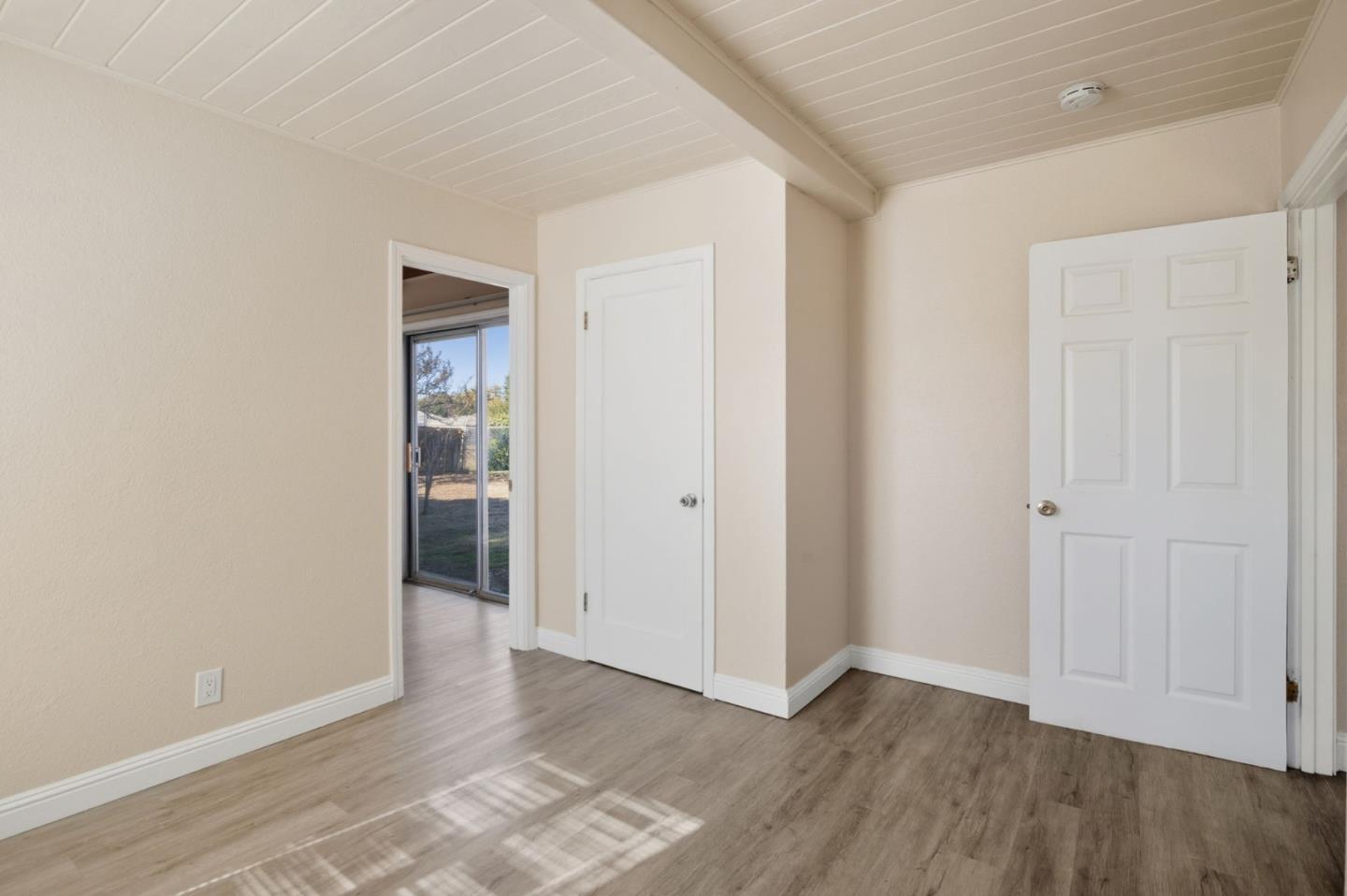 Detail Gallery Image 18 of 43 For 957 Oakwood Ave, Vallejo,  CA 94591 - 4 Beds | 1 Baths