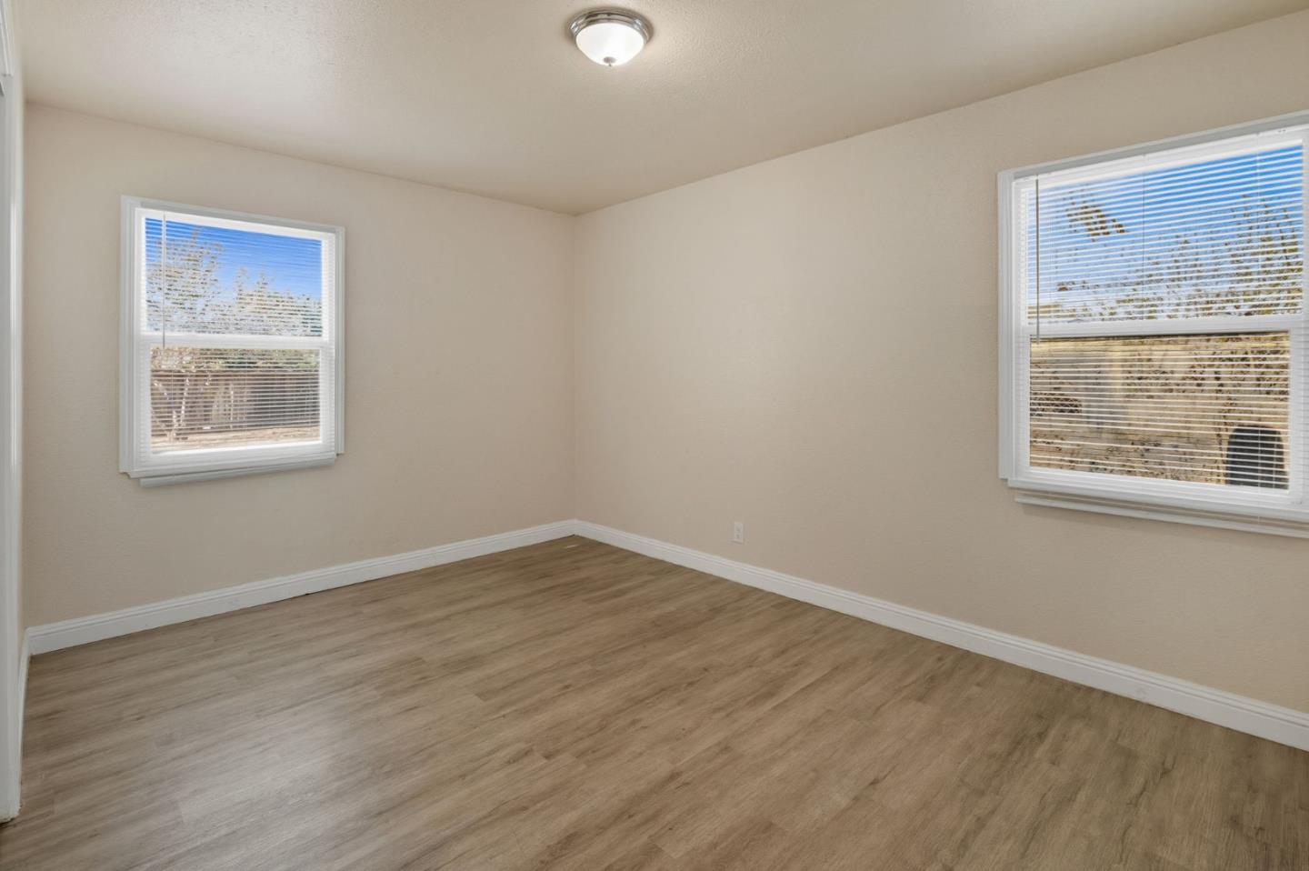 Detail Gallery Image 22 of 43 For 957 Oakwood Ave, Vallejo,  CA 94591 - 4 Beds | 1 Baths