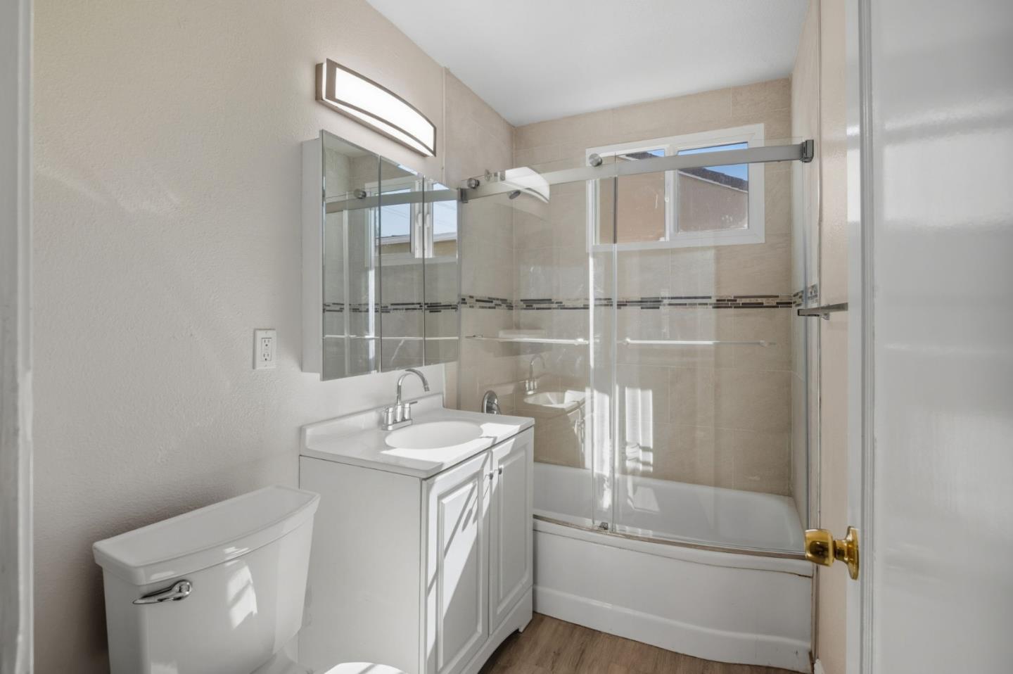 Detail Gallery Image 34 of 43 For 957 Oakwood Ave, Vallejo,  CA 94591 - 4 Beds | 1 Baths