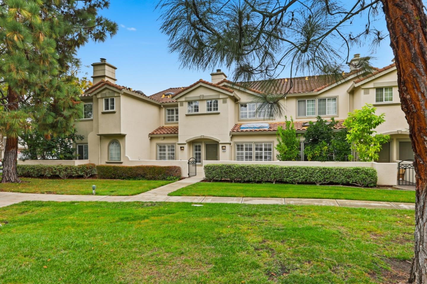 Detail Gallery Image 2 of 43 For 1237 Altissimo Pl, San Jose,  CA 95131 - 3 Beds | 3 Baths