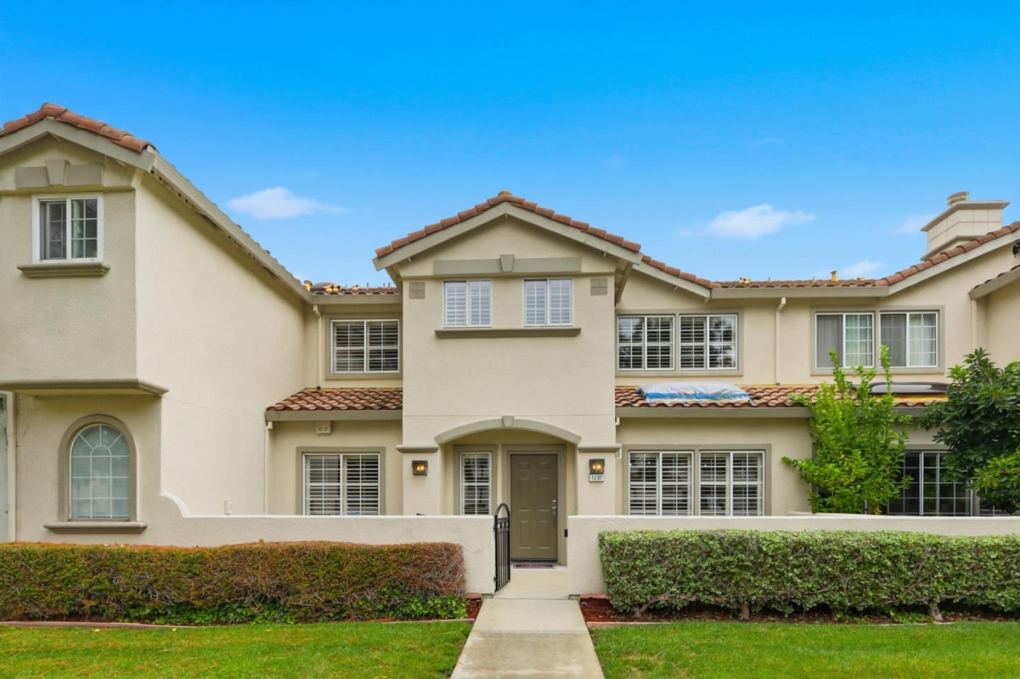 Detail Gallery Image 3 of 43 For 1237 Altissimo Pl, San Jose,  CA 95131 - 3 Beds | 3 Baths