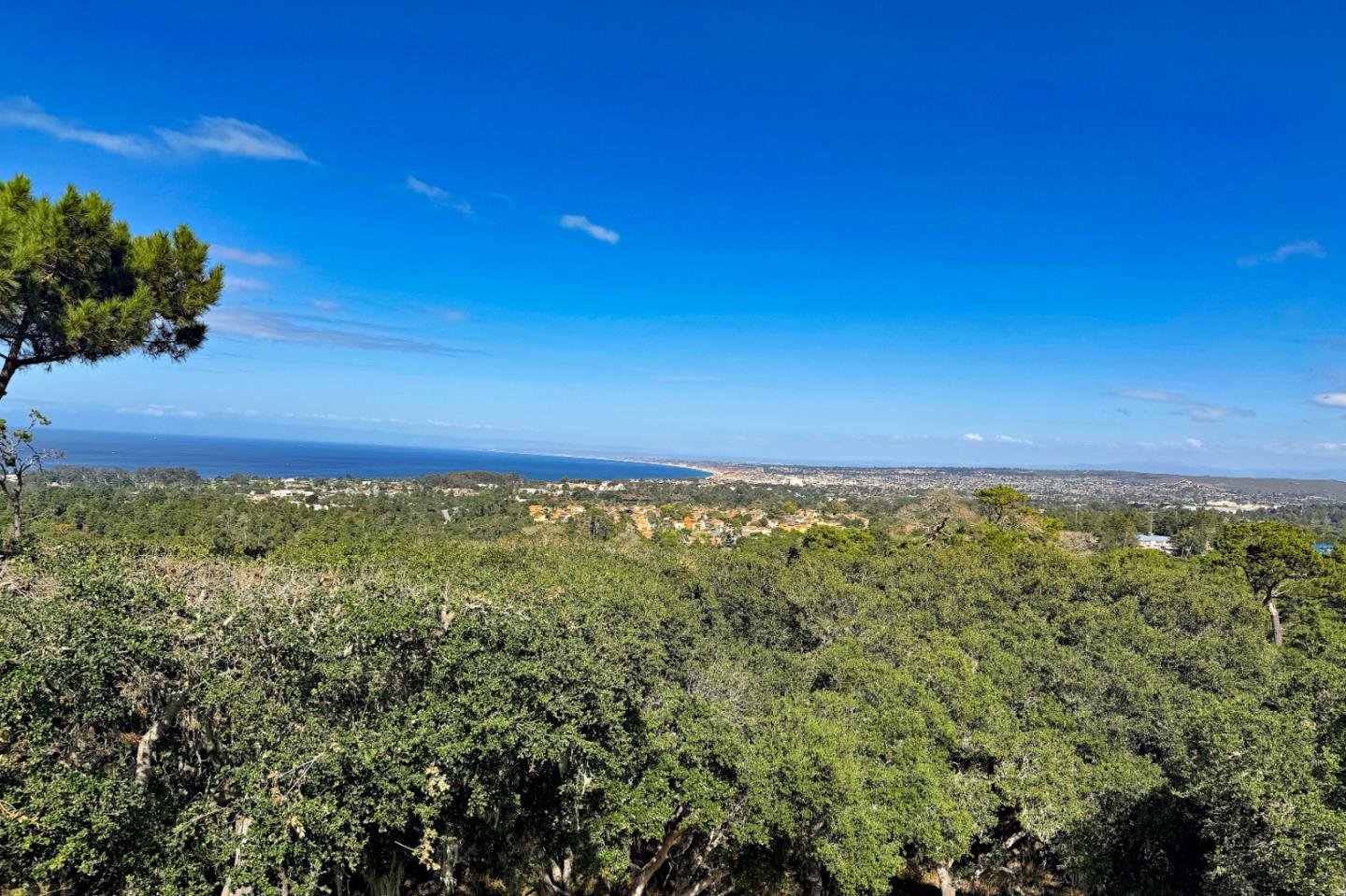 Detail Gallery Image 3 of 43 For 23800 Fairfield Pl, Carmel,  CA 93923 - 4 Beds | 2/1 Baths