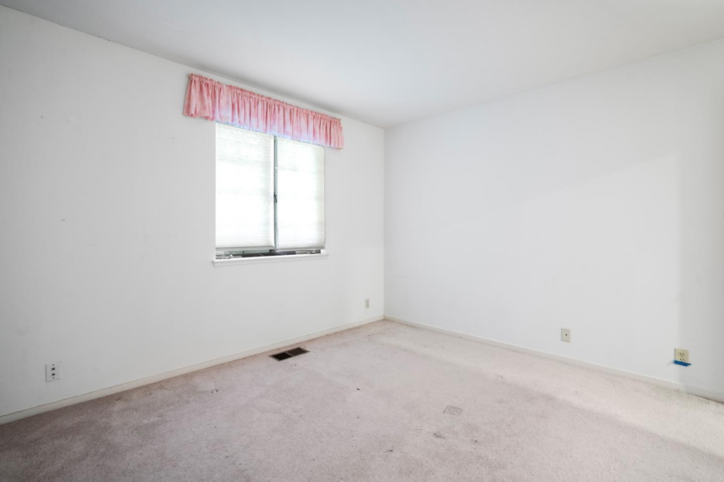 Detail Gallery Image 31 of 43 For 23800 Fairfield Pl, Carmel,  CA 93923 - 4 Beds | 2/1 Baths