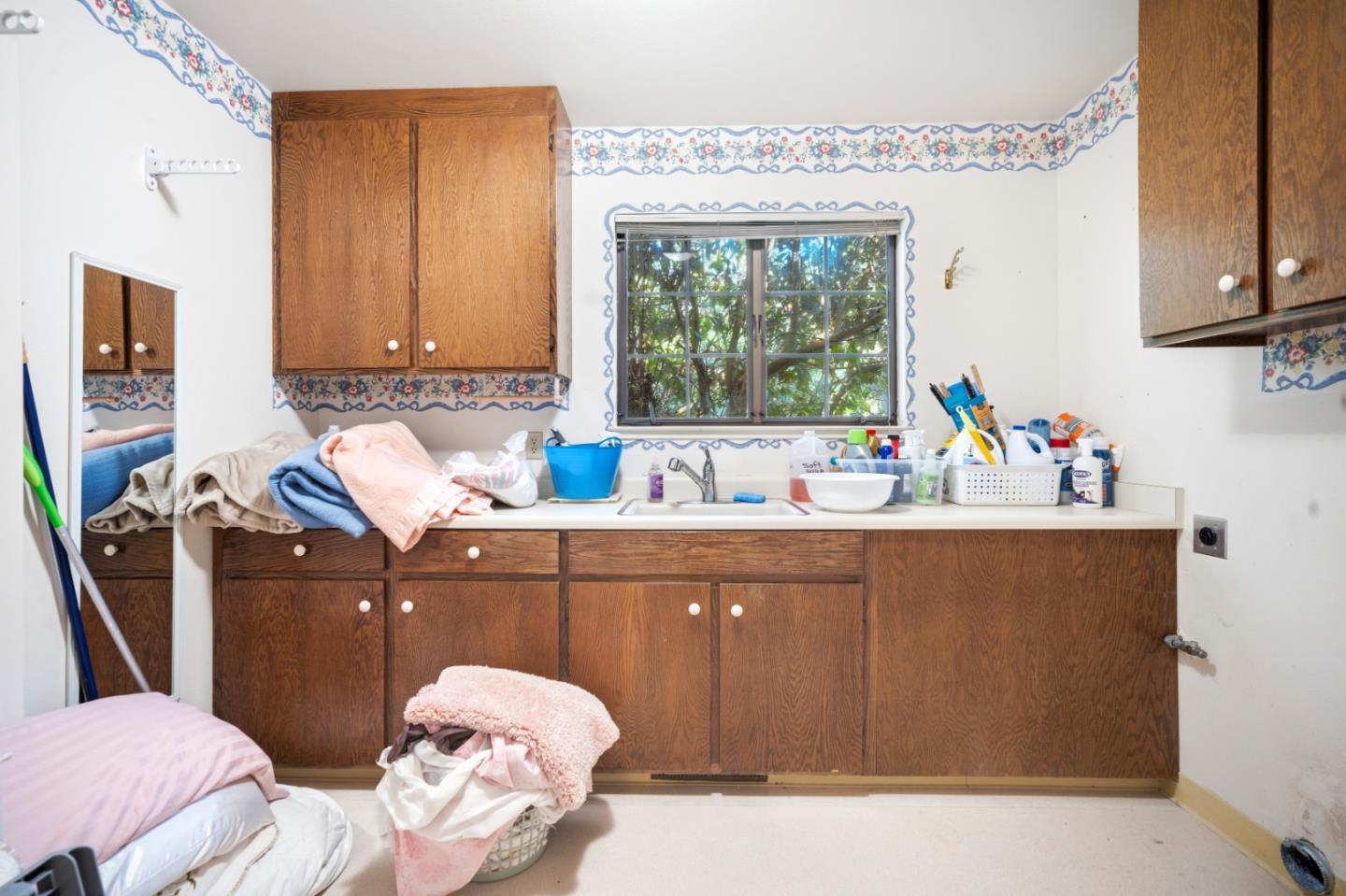 Detail Gallery Image 35 of 43 For 23800 Fairfield Pl, Carmel,  CA 93923 - 4 Beds | 2/1 Baths