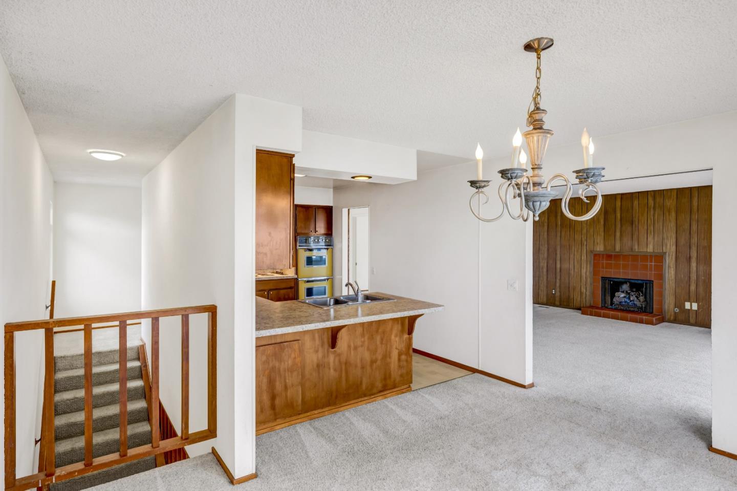 Detail Gallery Image 15 of 51 For 146 Seafoam Ave, Monterey,  CA 93940 - 4 Beds | 2 Baths