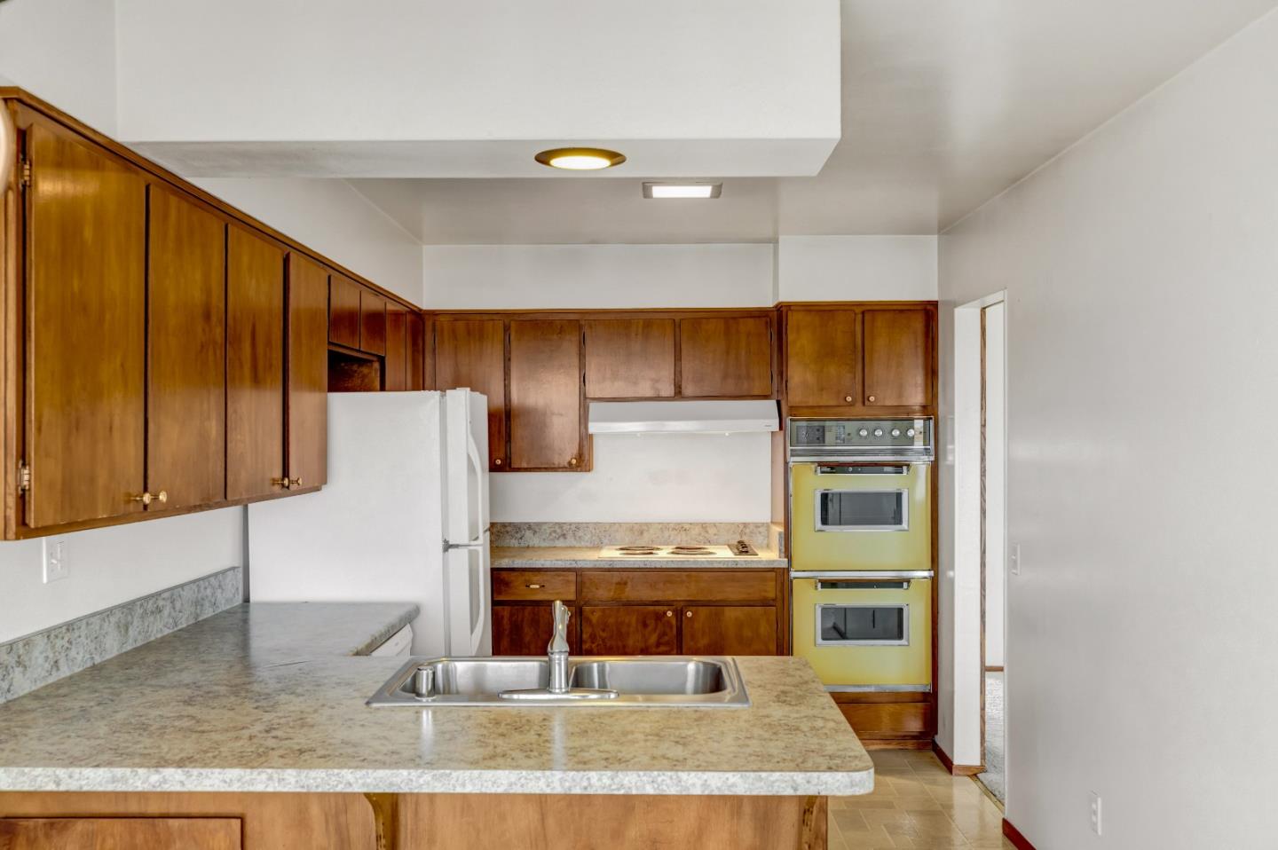 Detail Gallery Image 16 of 51 For 146 Seafoam Ave, Monterey,  CA 93940 - 4 Beds | 2 Baths