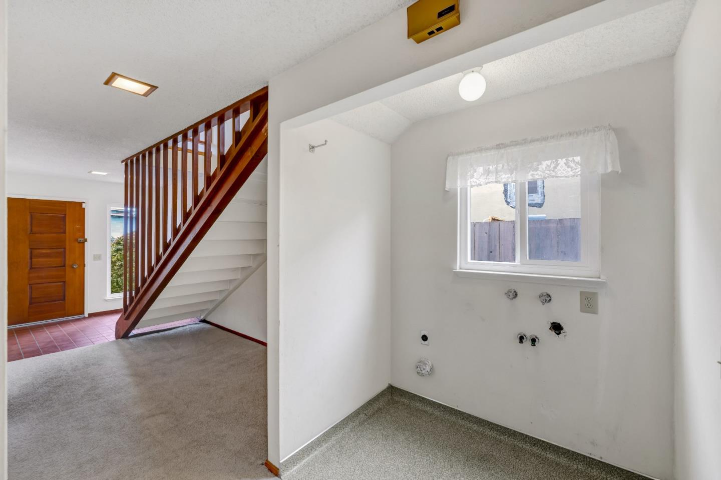 Detail Gallery Image 30 of 51 For 146 Seafoam Ave, Monterey,  CA 93940 - 4 Beds | 2 Baths