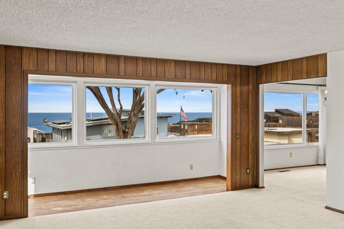 Detail Gallery Image 4 of 51 For 146 Seafoam Ave, Monterey,  CA 93940 - 4 Beds | 2 Baths