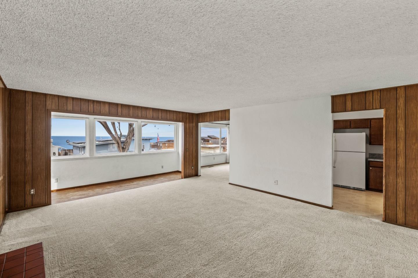 Detail Gallery Image 5 of 51 For 146 Seafoam Ave, Monterey,  CA 93940 - 4 Beds | 2 Baths