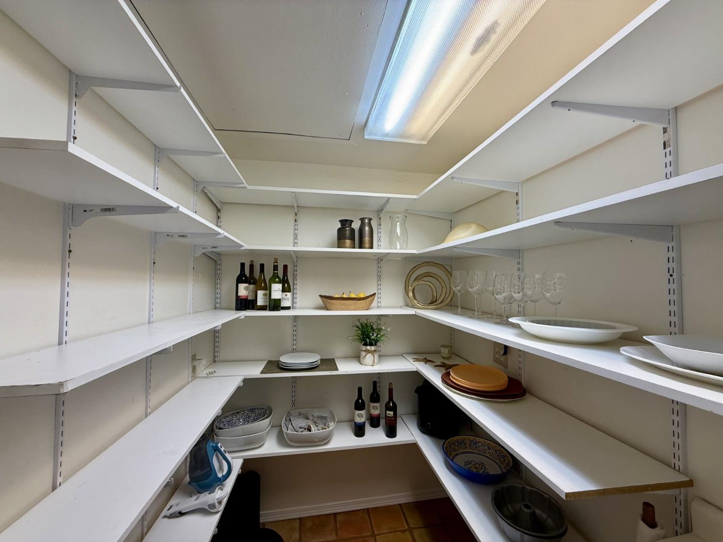 Detail Gallery Image 15 of 85 For 15098 Elm Park Park, Monte Sereno,  CA 95030 - 4 Beds | 2/1 Baths