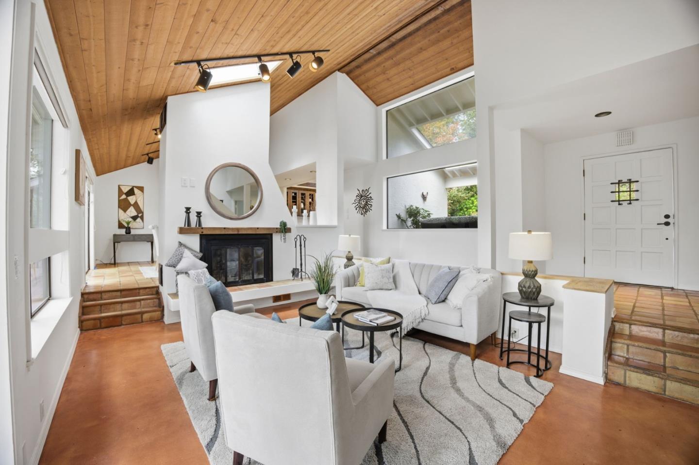 Detail Gallery Image 20 of 85 For 15098 Elm Park Park, Monte Sereno,  CA 95030 - 4 Beds | 2/1 Baths