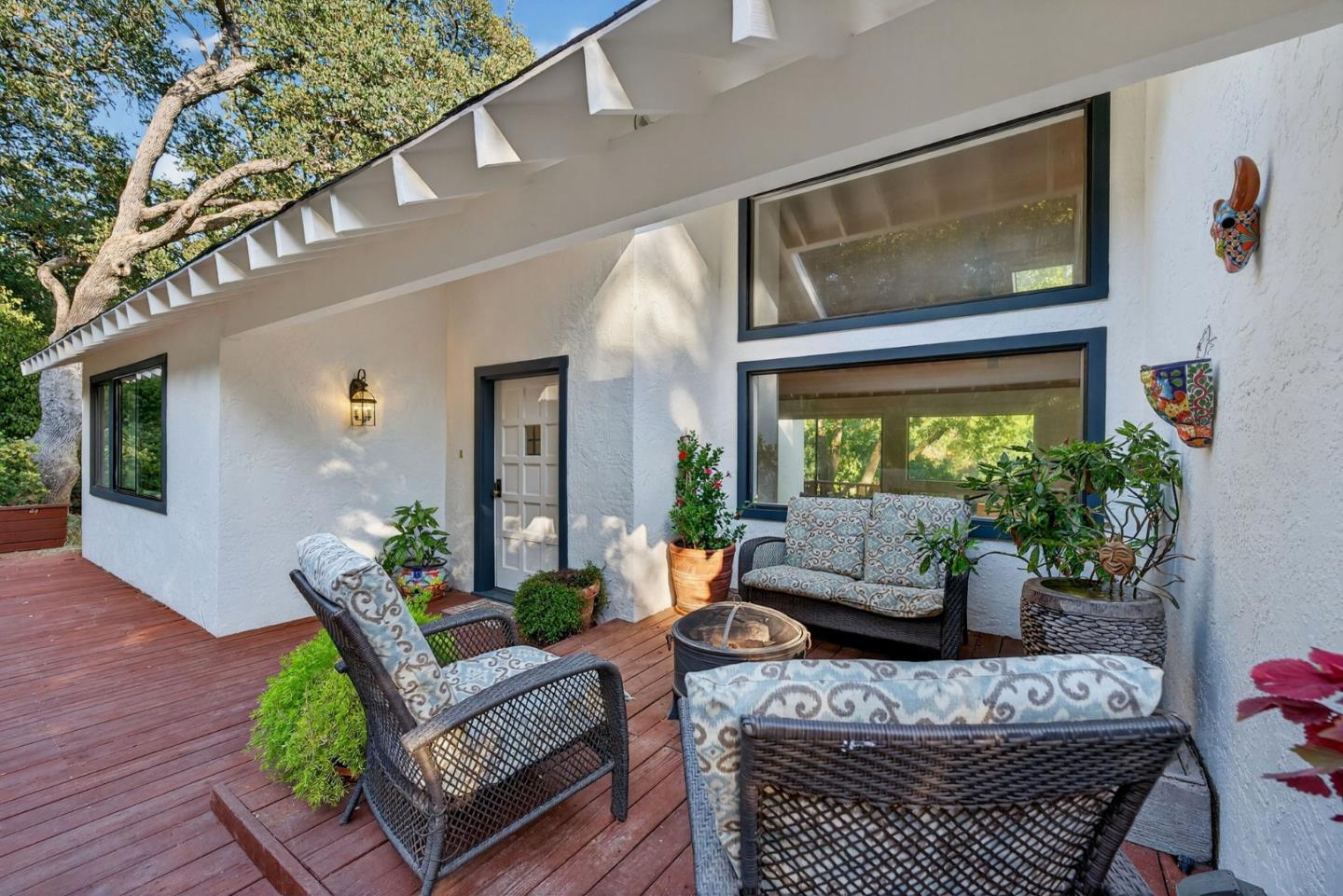 Detail Gallery Image 3 of 85 For 15098 Elm Park Park, Monte Sereno,  CA 95030 - 4 Beds | 2/1 Baths