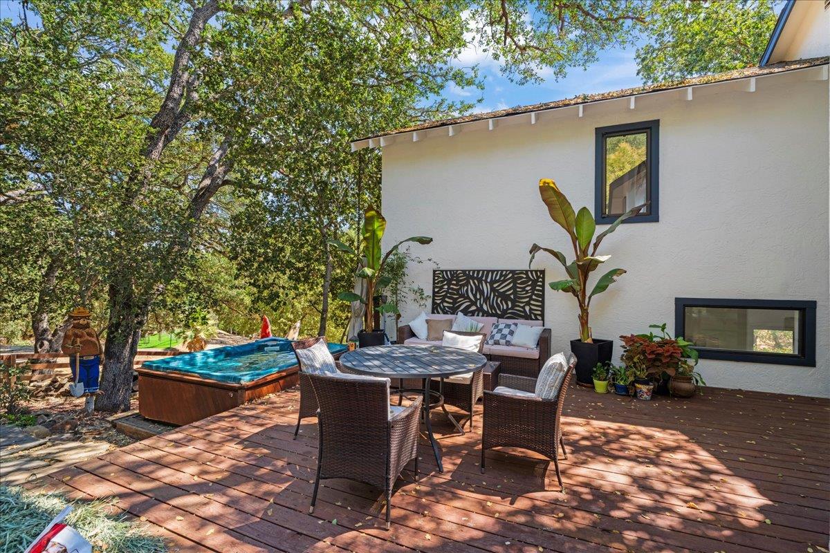 Detail Gallery Image 52 of 85 For 15098 Elm Park Park, Monte Sereno,  CA 95030 - 4 Beds | 2/1 Baths