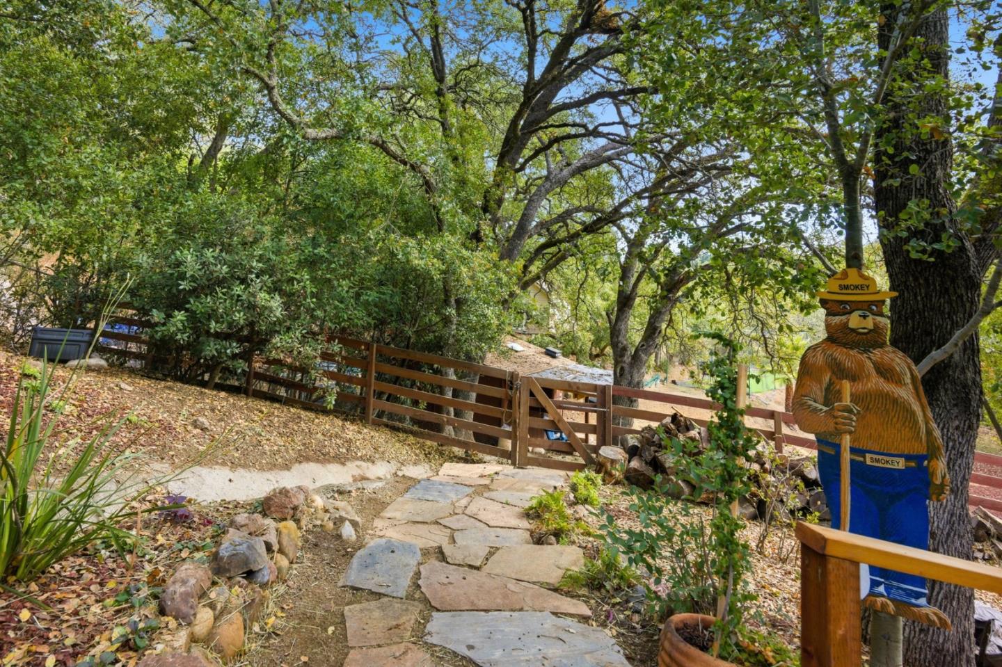 Detail Gallery Image 56 of 85 For 15098 Elm Park Park, Monte Sereno,  CA 95030 - 4 Beds | 2/1 Baths