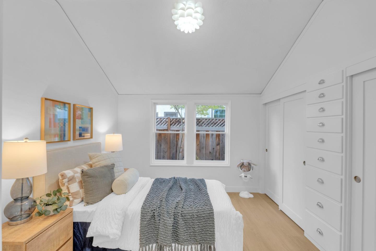 Detail Gallery Image 11 of 81 For 1183 Yosemite Ave, San Jose,  CA 95126 - 4 Beds | 3 Baths