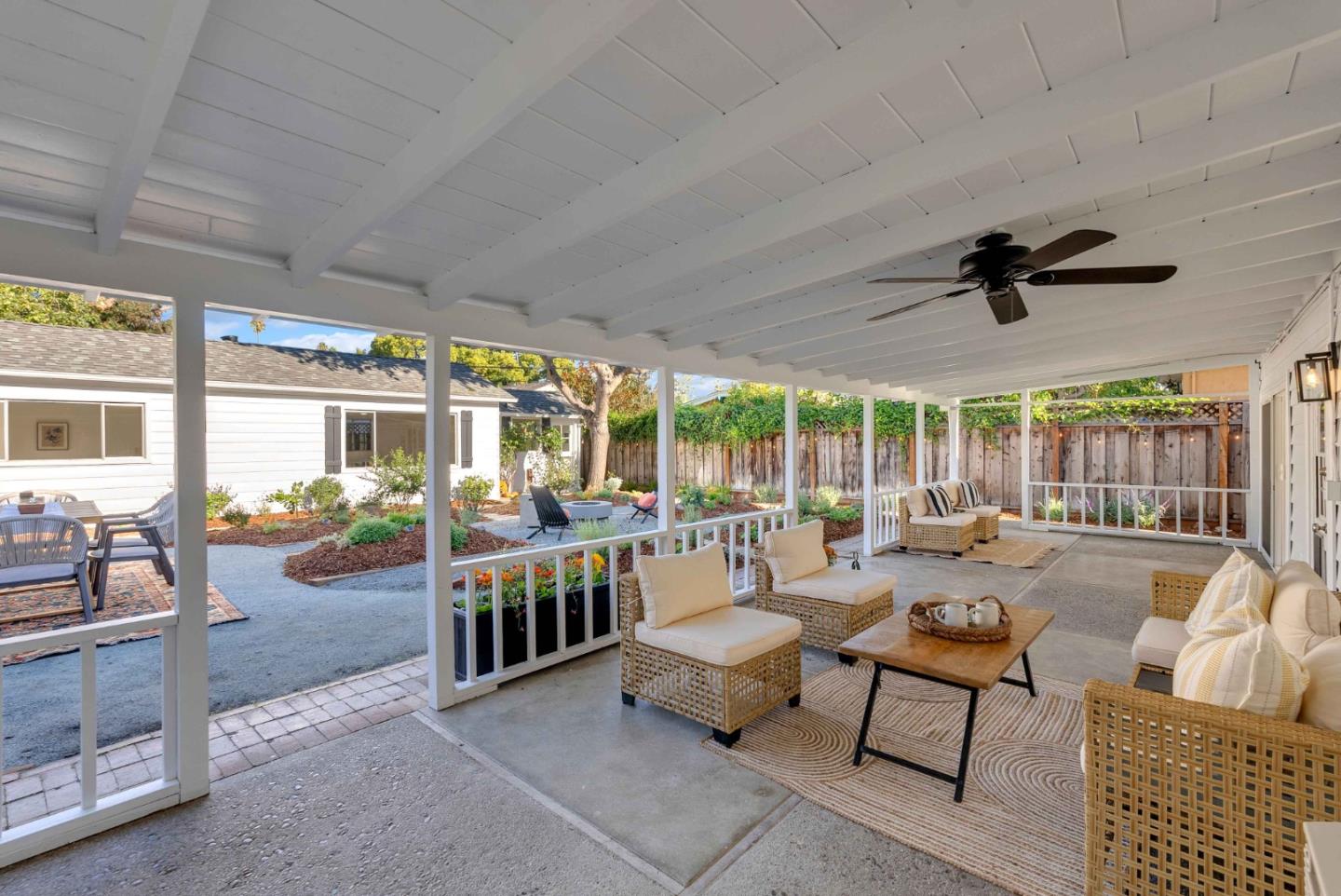 Detail Gallery Image 16 of 81 For 1183 Yosemite Ave, San Jose,  CA 95126 - 4 Beds | 3 Baths