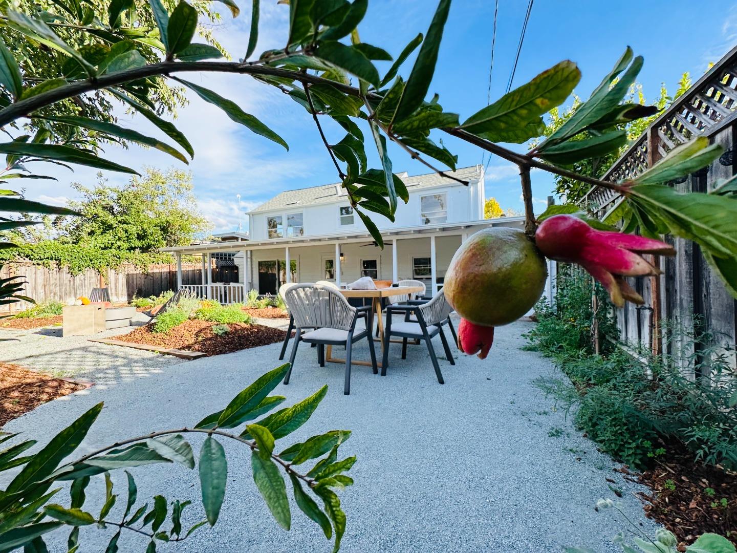 Detail Gallery Image 19 of 81 For 1183 Yosemite Ave, San Jose,  CA 95126 - 4 Beds | 3 Baths