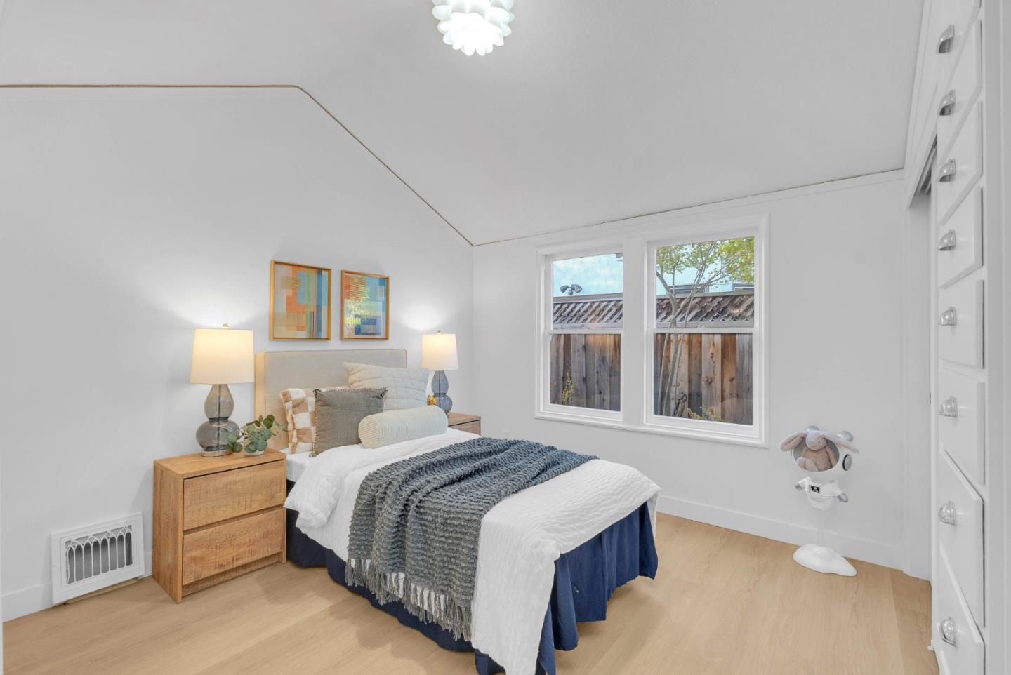 Detail Gallery Image 33 of 81 For 1183 Yosemite Ave, San Jose,  CA 95126 - 4 Beds | 3 Baths