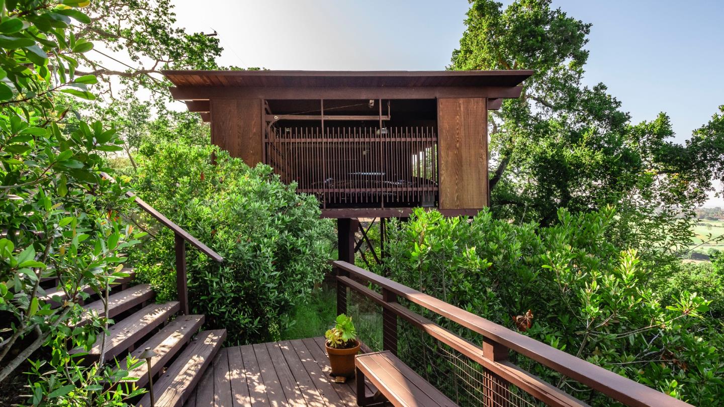 Detail Gallery Image 36 of 42 For 410 Conil Way, Portola Valley,  CA 94028 - 5 Beds | 3/1 Baths