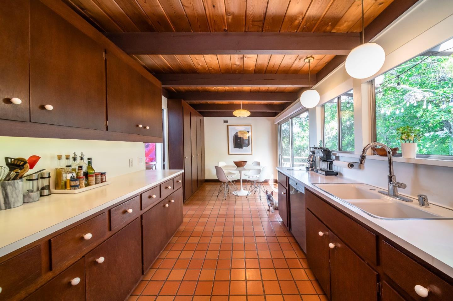 Detail Gallery Image 8 of 42 For 410 Conil Way, Portola Valley,  CA 94028 - 5 Beds | 3/1 Baths