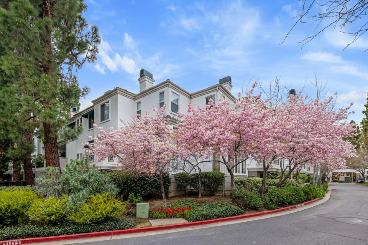 Detail Gallery Image 43 of 52 For 425 Navaro Way #108,  San Jose,  CA 95134 - 3 Beds | 2/1 Baths