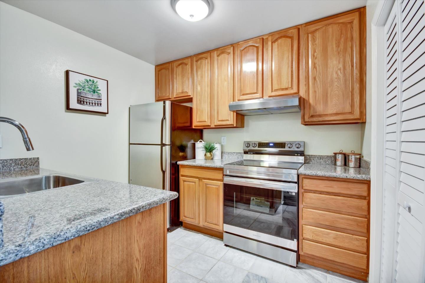 Detail Gallery Image 11 of 28 For 5683 Playa Del Rey #1,  San Jose,  CA 95123 - 2 Beds | 1 Baths