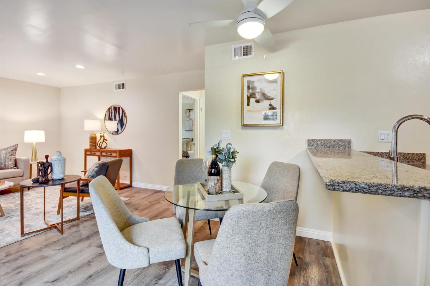 Detail Gallery Image 13 of 28 For 5683 Playa Del Rey #1,  San Jose,  CA 95123 - 2 Beds | 1 Baths