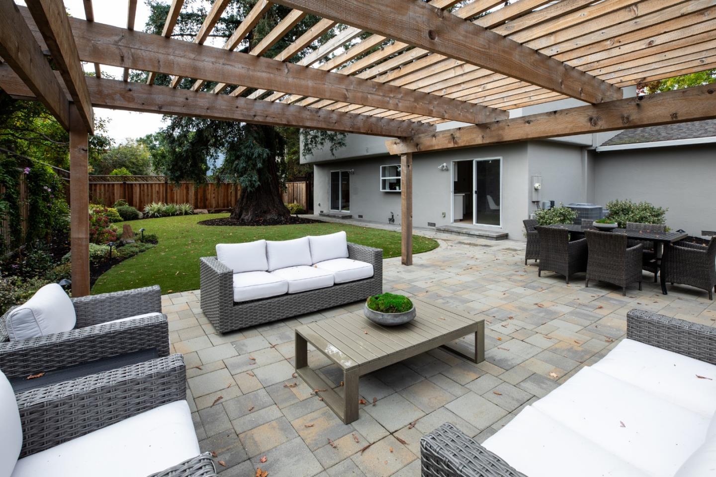 Detail Gallery Image 21 of 22 For 2721 Fairbrook Dr, Mountain View,  CA 94040 - 4 Beds | 3 Baths