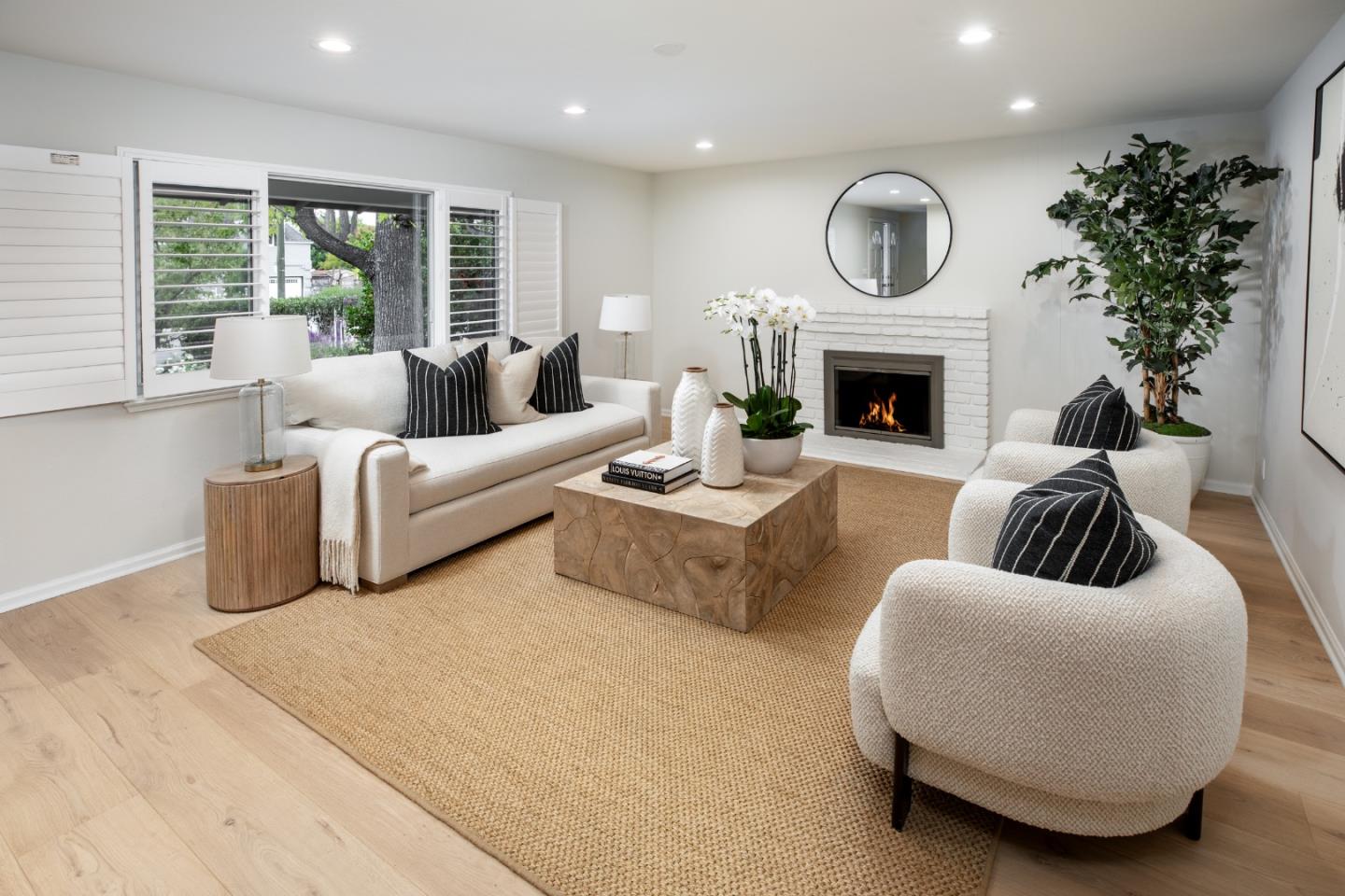 Detail Gallery Image 3 of 22 For 2721 Fairbrook Dr, Mountain View,  CA 94040 - 4 Beds | 3 Baths