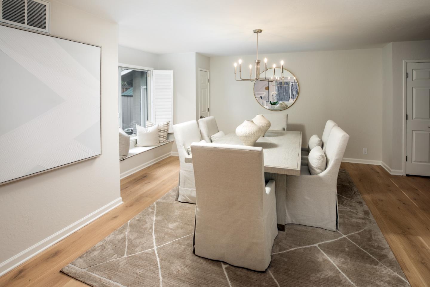 Detail Gallery Image 4 of 22 For 2721 Fairbrook Dr, Mountain View,  CA 94040 - 4 Beds | 3 Baths