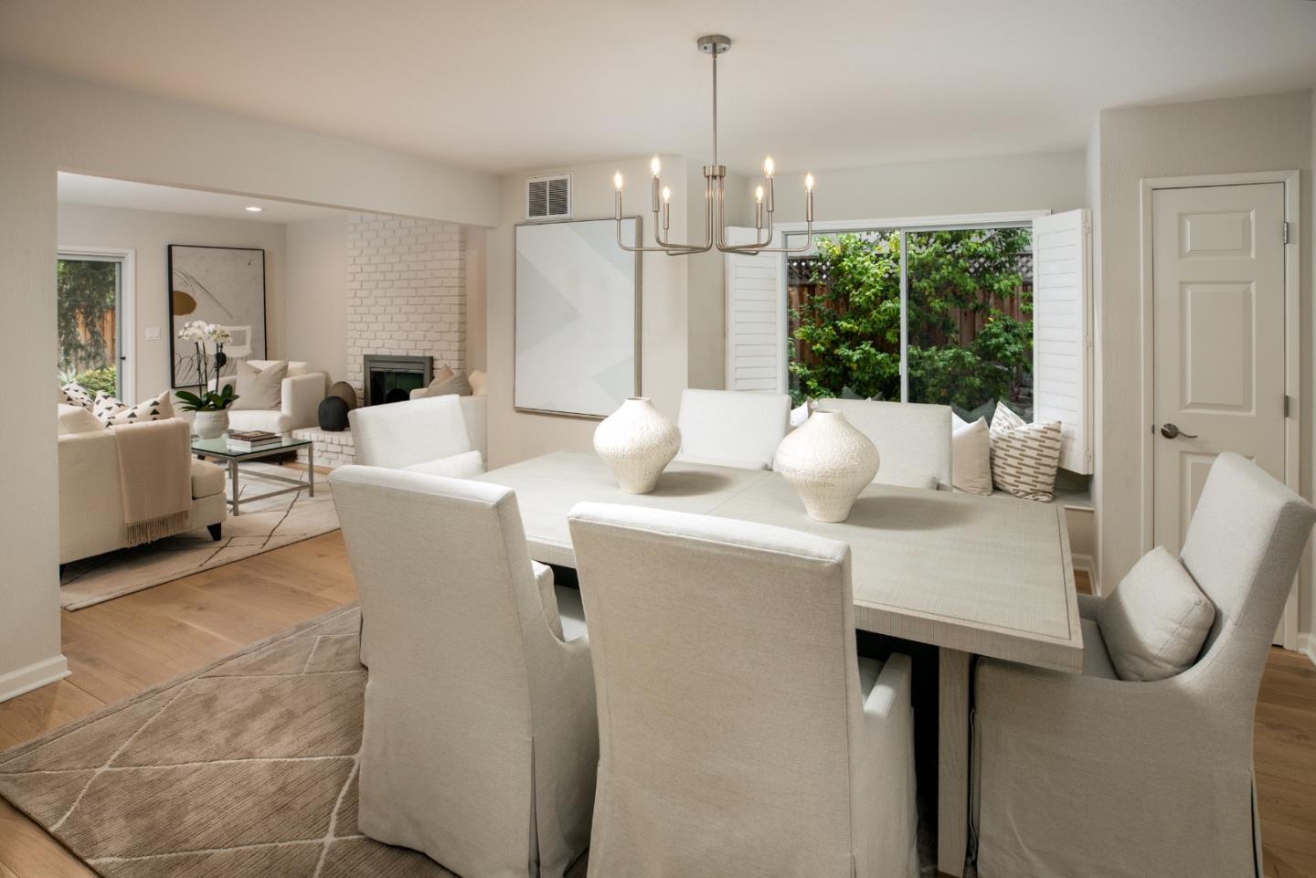 Detail Gallery Image 5 of 22 For 2721 Fairbrook Dr, Mountain View,  CA 94040 - 4 Beds | 3 Baths