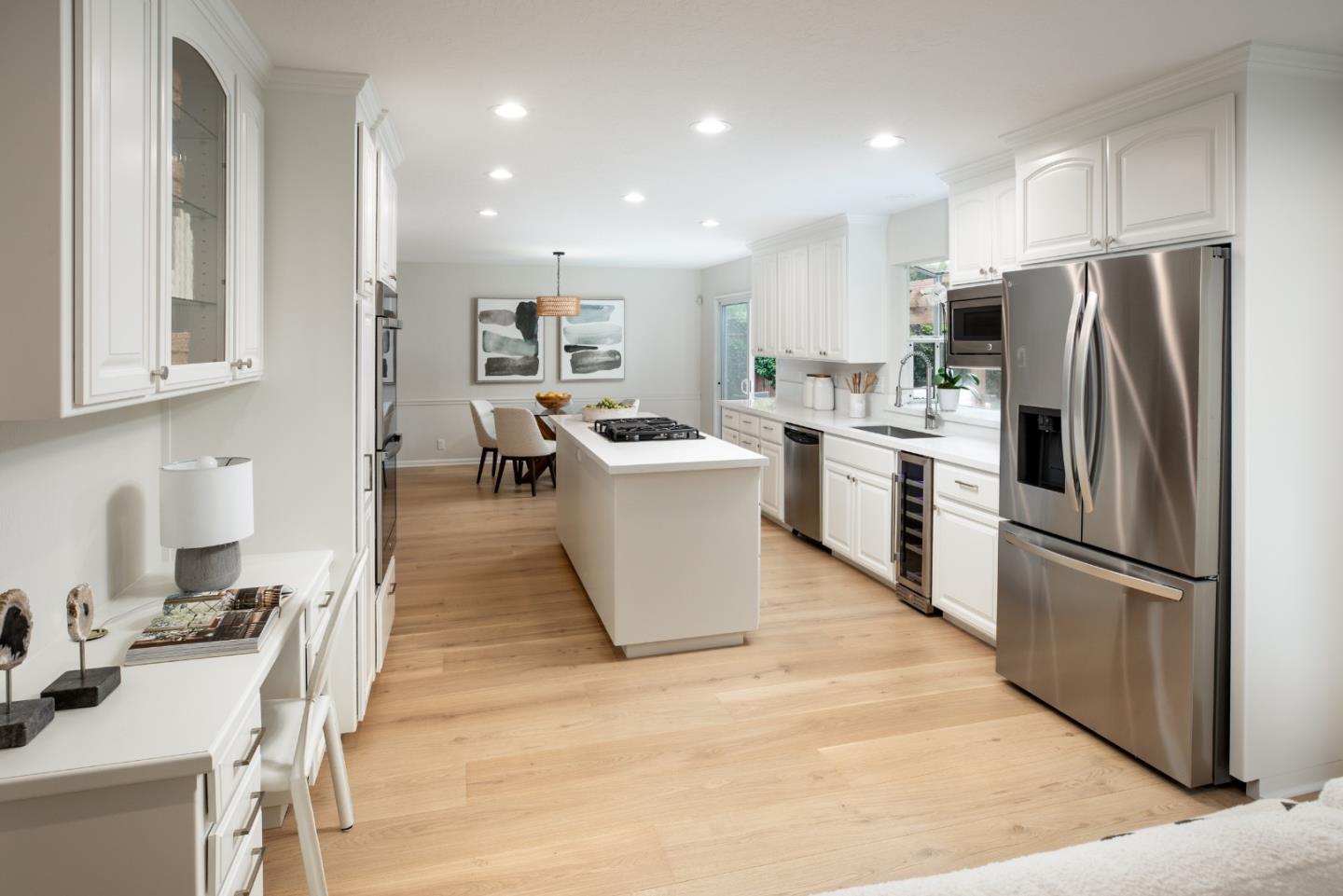 Detail Gallery Image 7 of 22 For 2721 Fairbrook Dr, Mountain View,  CA 94040 - 4 Beds | 3 Baths