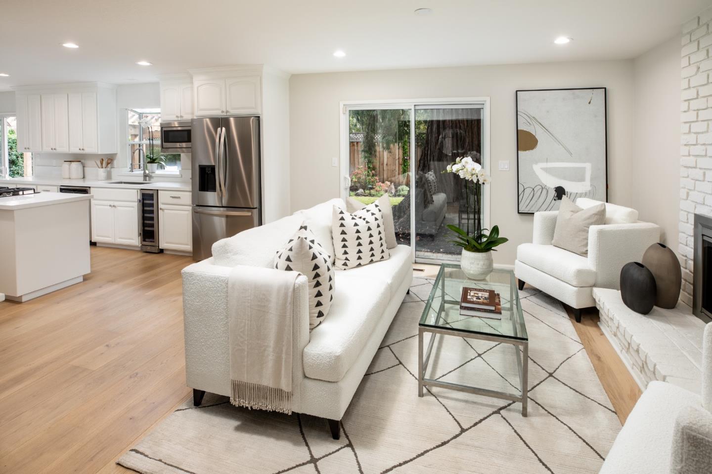 Detail Gallery Image 9 of 22 For 2721 Fairbrook Dr, Mountain View,  CA 94040 - 4 Beds | 3 Baths