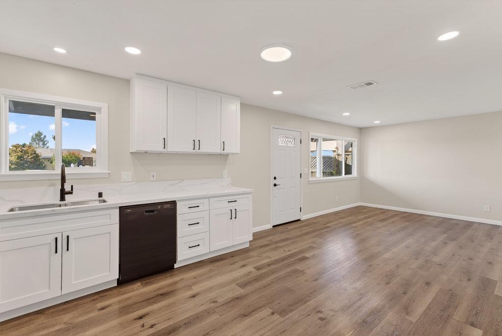 Detail Gallery Image 7 of 32 For 136 Lester Ct, Watsonville,  CA 95076 - 4 Beds | 2 Baths