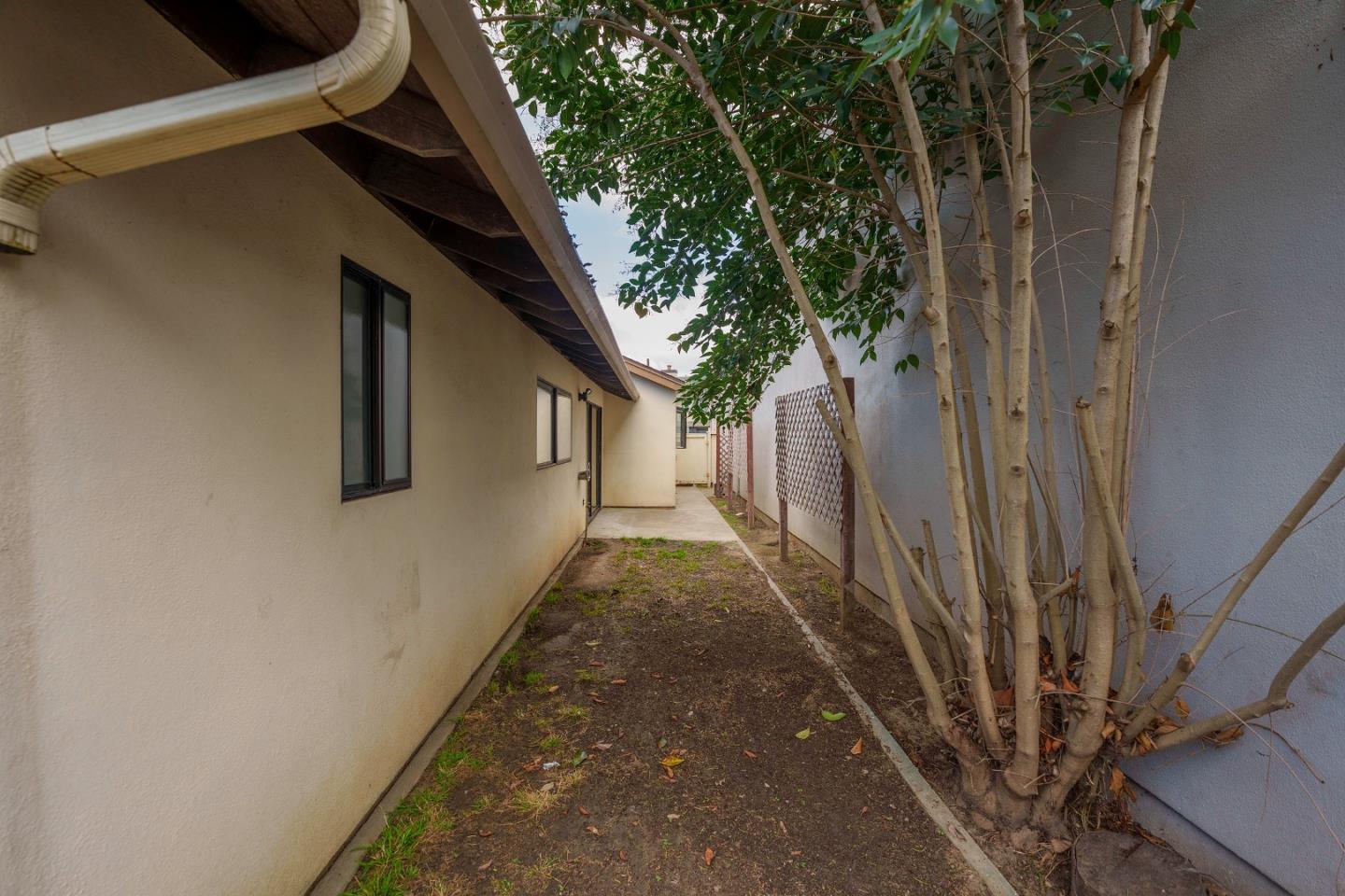 Detail Gallery Image 25 of 25 For 1549 N First St, Salinas,  CA 93906 - 2 Beds | 2 Baths