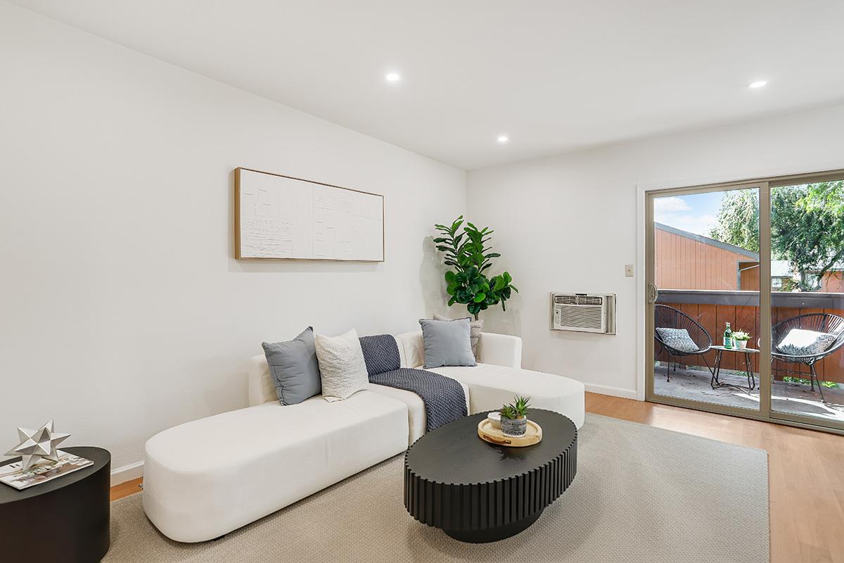 Detail Gallery Image 5 of 26 For 38623 Cherry Ln #207,  Fremont,  CA 94536 - 2 Beds | 1 Baths