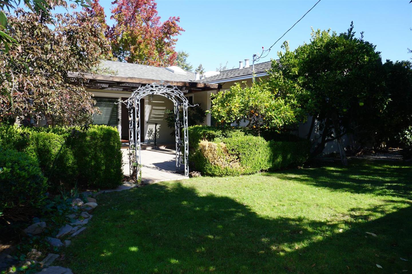 Detail Gallery Image 27 of 28 For 826 Flin Way, Sunnyvale,  CA 94087 - 4 Beds | 2 Baths