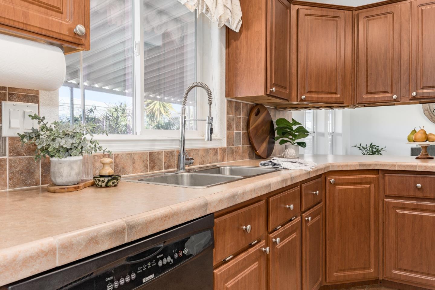 Detail Gallery Image 18 of 71 For 165 Anita Ave #165,  Aptos,  CA 95003 - 3 Beds | 2 Baths