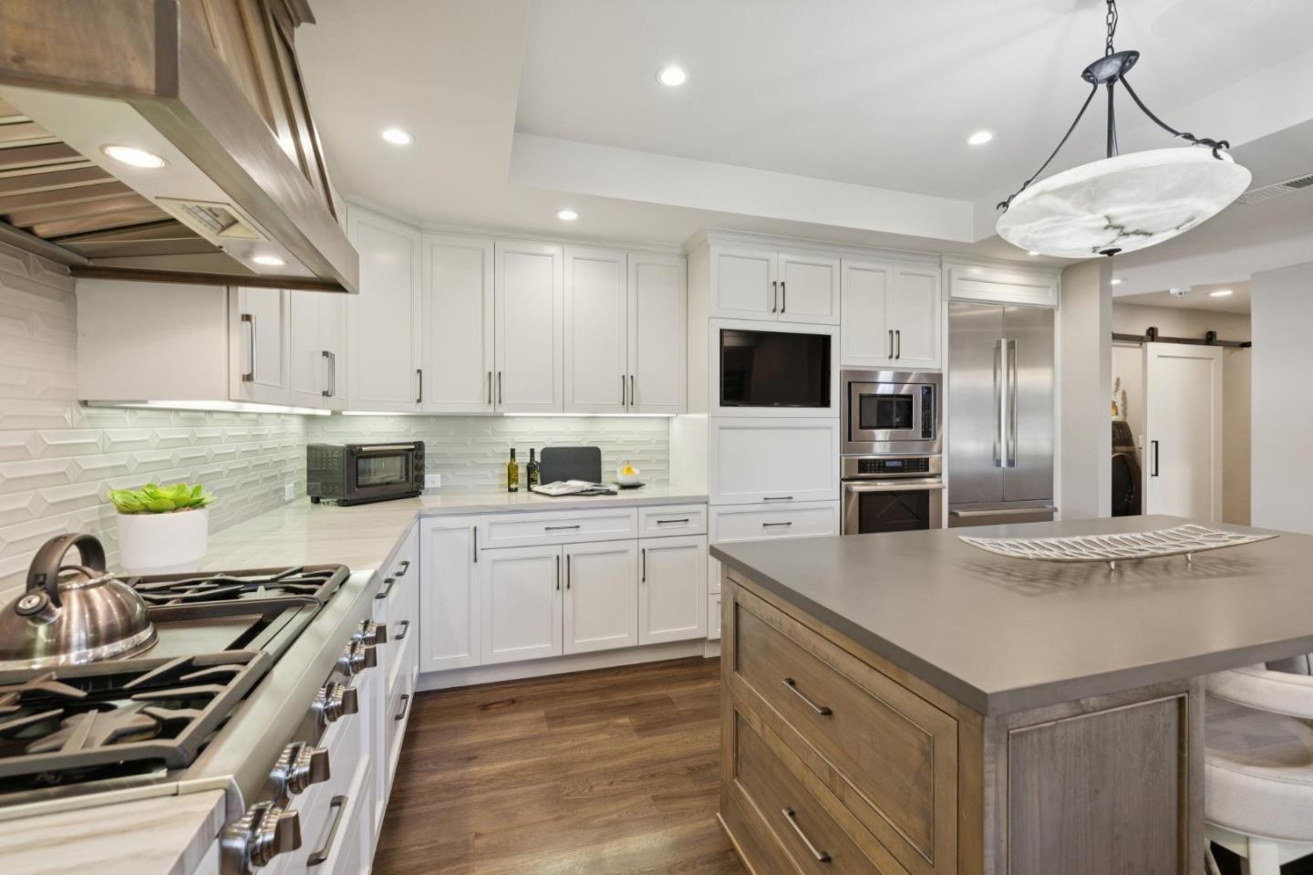 Detail Gallery Image 11 of 47 For 3771 Justine Dr, San Jose,  CA 95124 - 3 Beds | 2 Baths