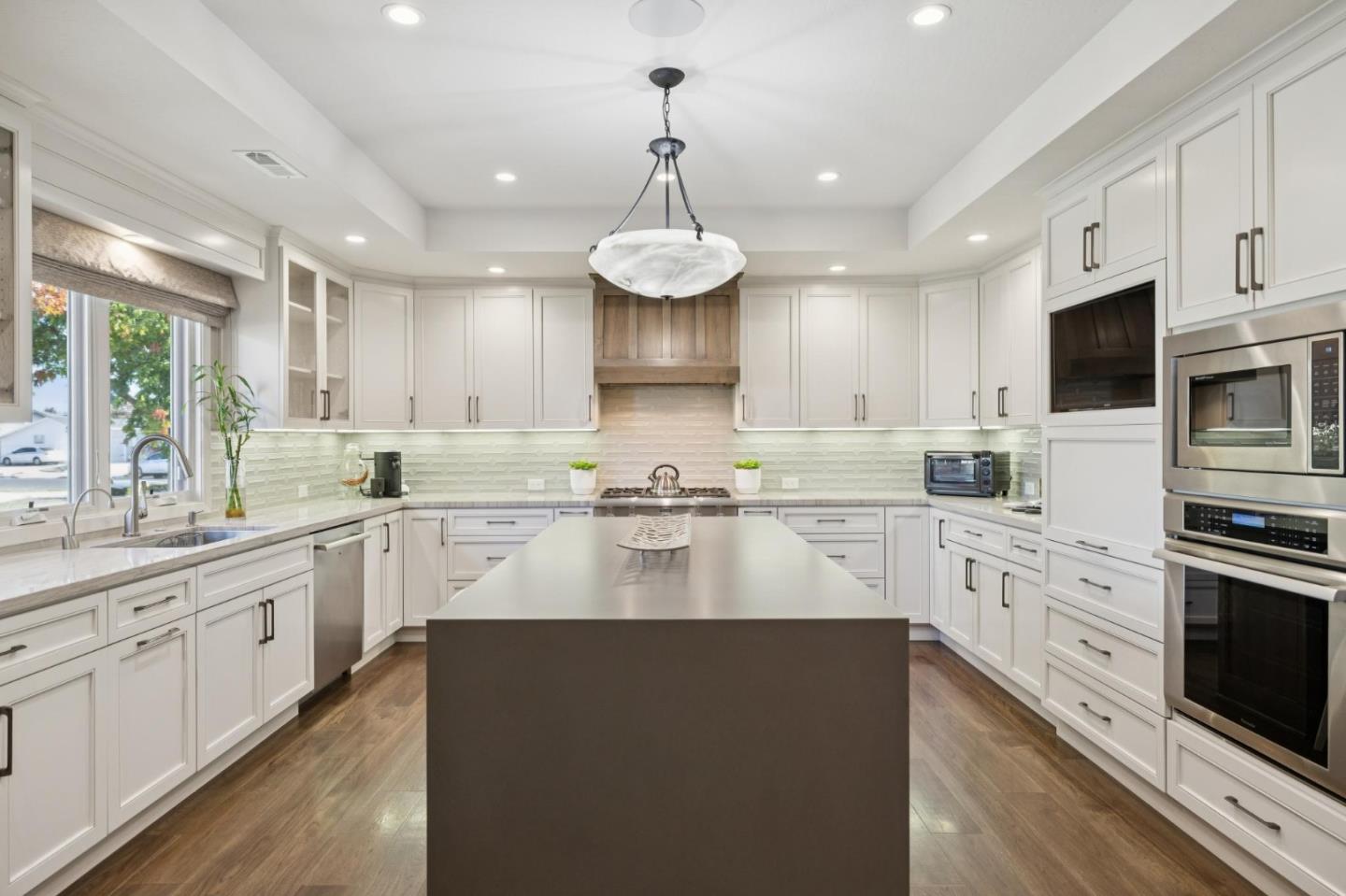 Detail Gallery Image 7 of 47 For 3771 Justine Dr, San Jose,  CA 95124 - 3 Beds | 2 Baths