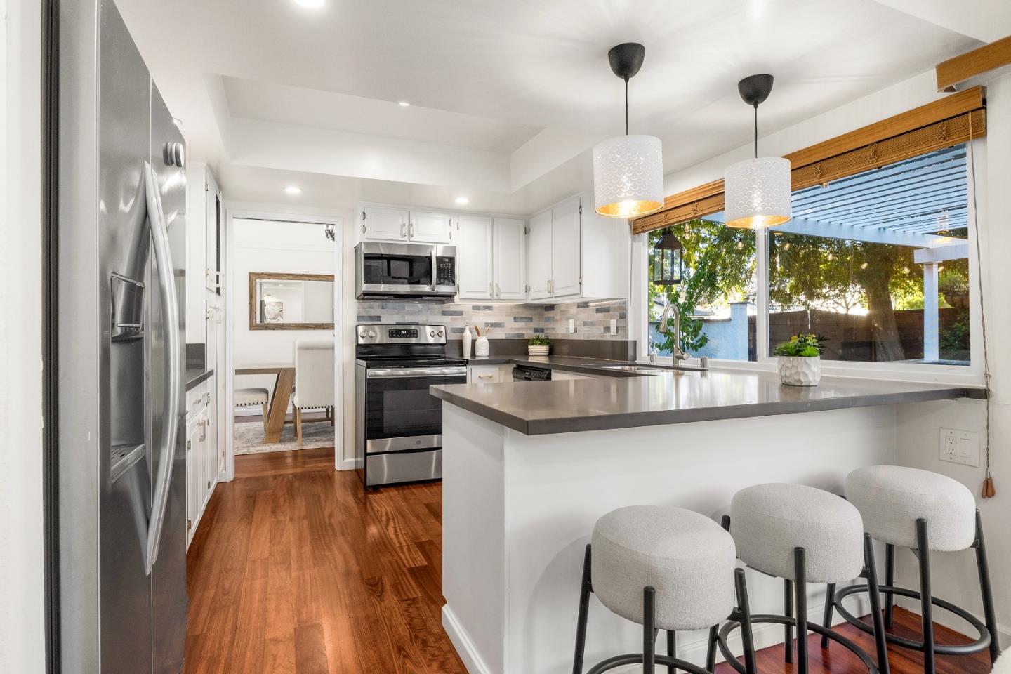 Detail Gallery Image 11 of 64 For 3954 Wellington Sq, San Jose,  CA 95136 - 4 Beds | 2/1 Baths