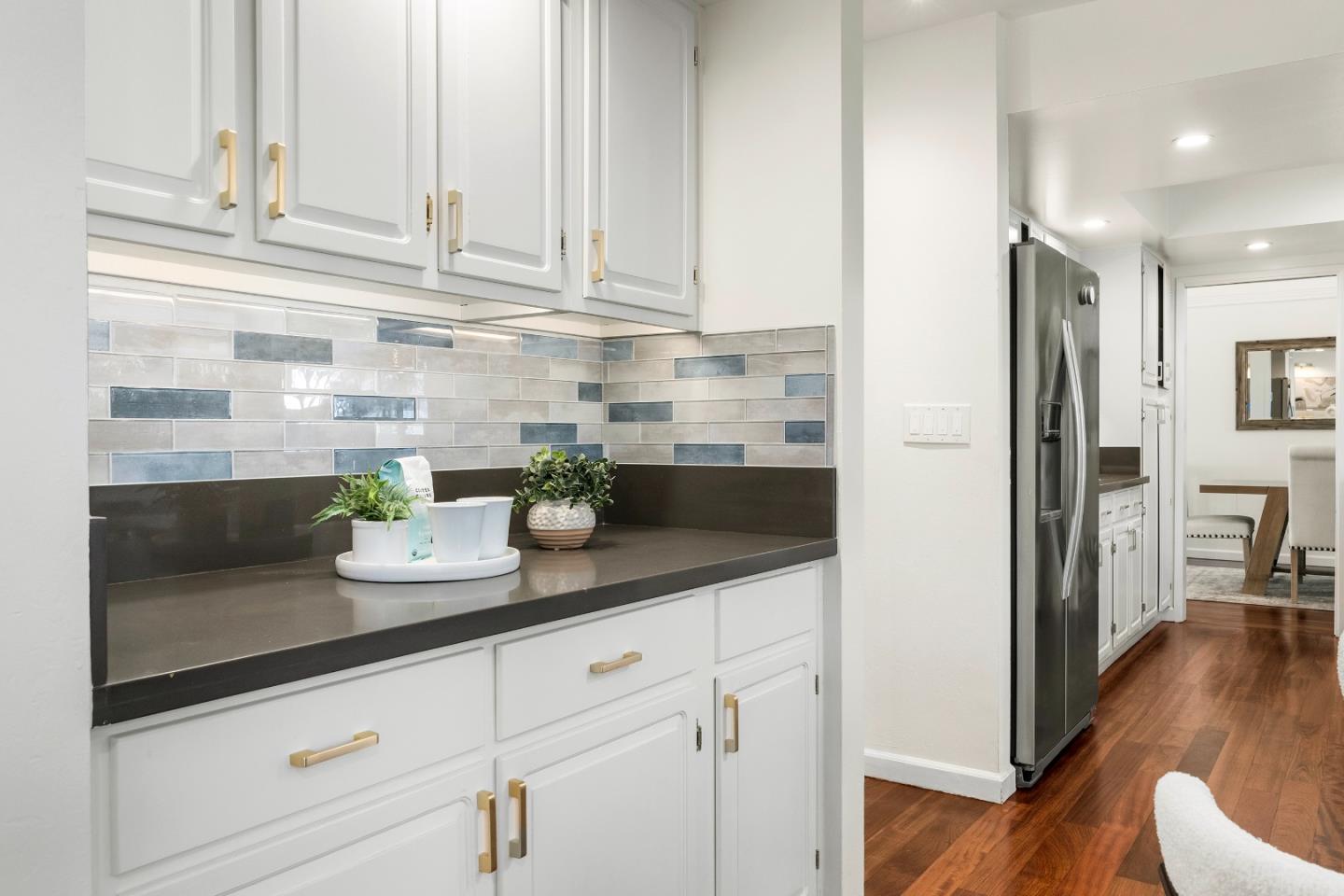 Detail Gallery Image 12 of 64 For 3954 Wellington Sq, San Jose,  CA 95136 - 4 Beds | 2/1 Baths