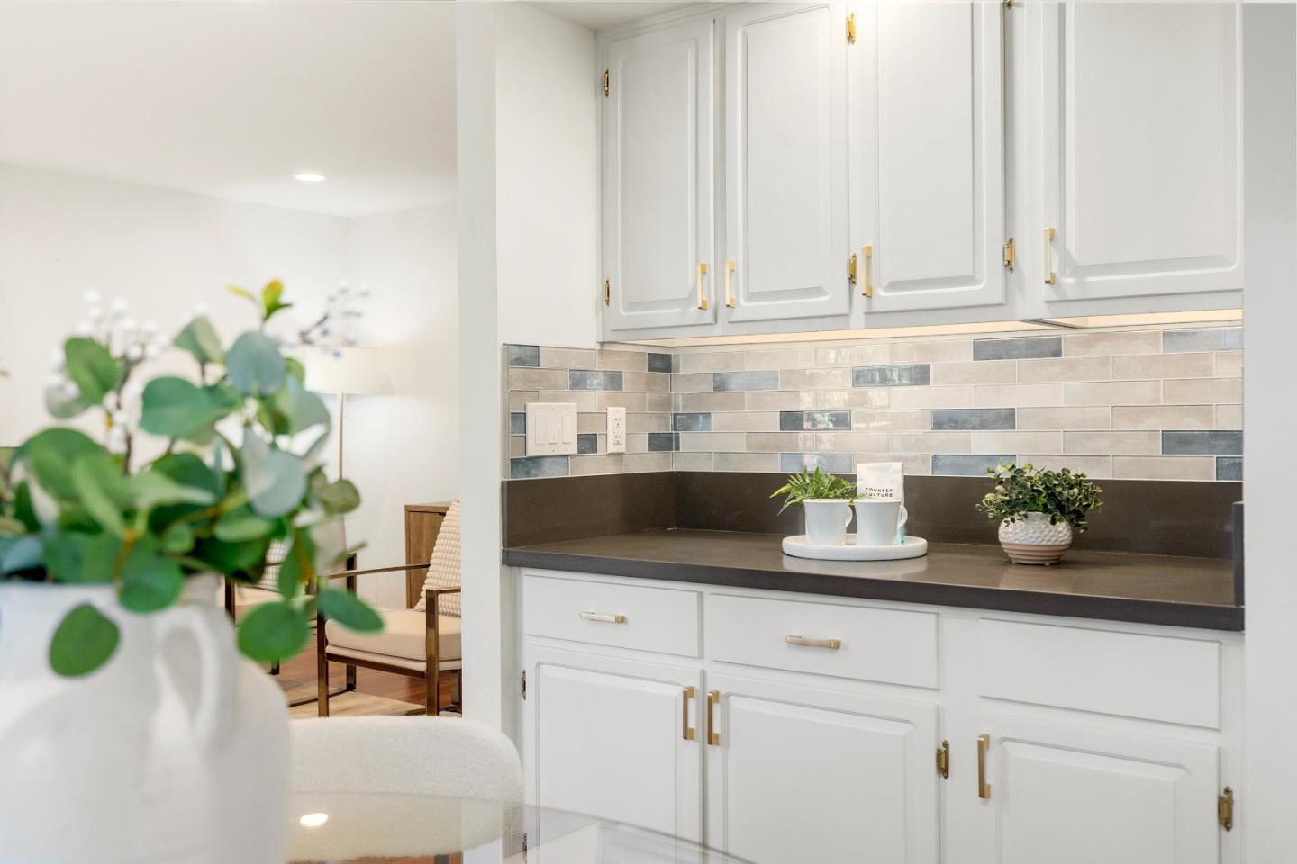 Detail Gallery Image 13 of 64 For 3954 Wellington Sq, San Jose,  CA 95136 - 4 Beds | 2/1 Baths