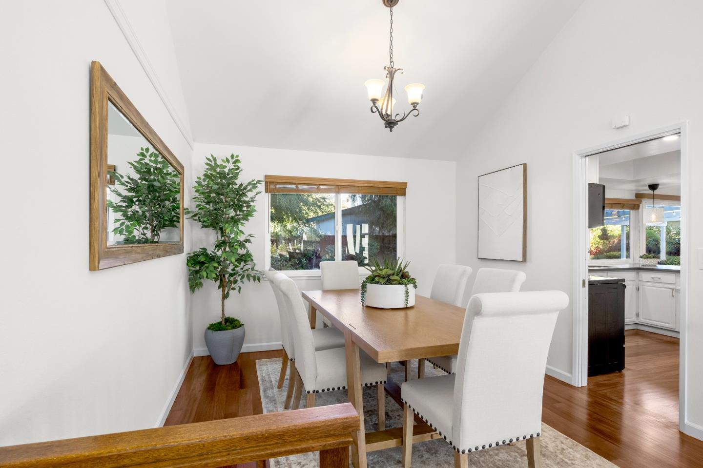 Detail Gallery Image 19 of 64 For 3954 Wellington Sq, San Jose,  CA 95136 - 4 Beds | 2/1 Baths