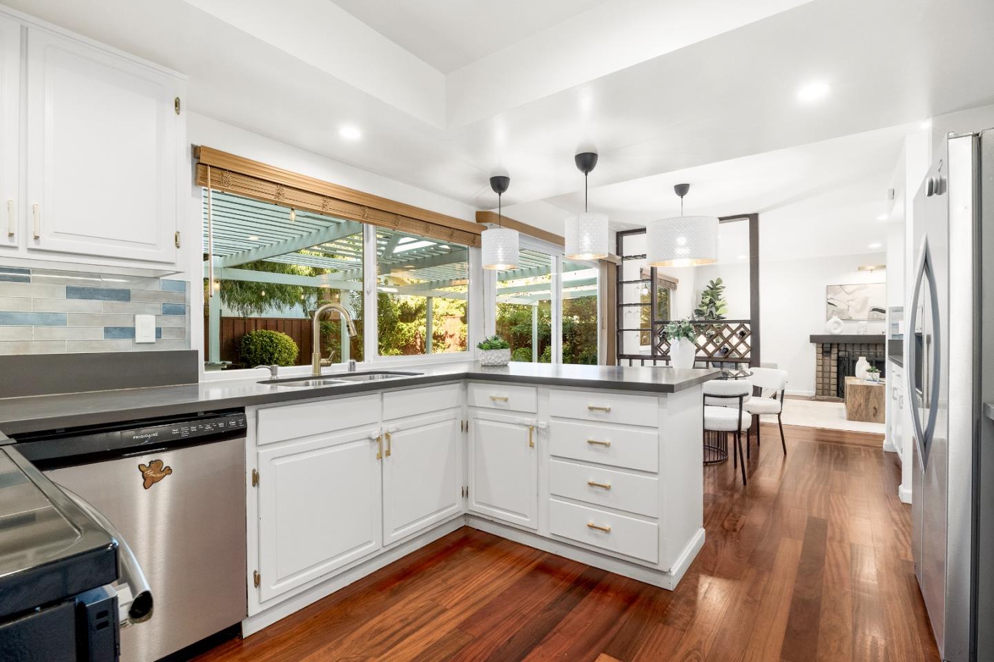 Detail Gallery Image 7 of 64 For 3954 Wellington Sq, San Jose,  CA 95136 - 4 Beds | 2/1 Baths