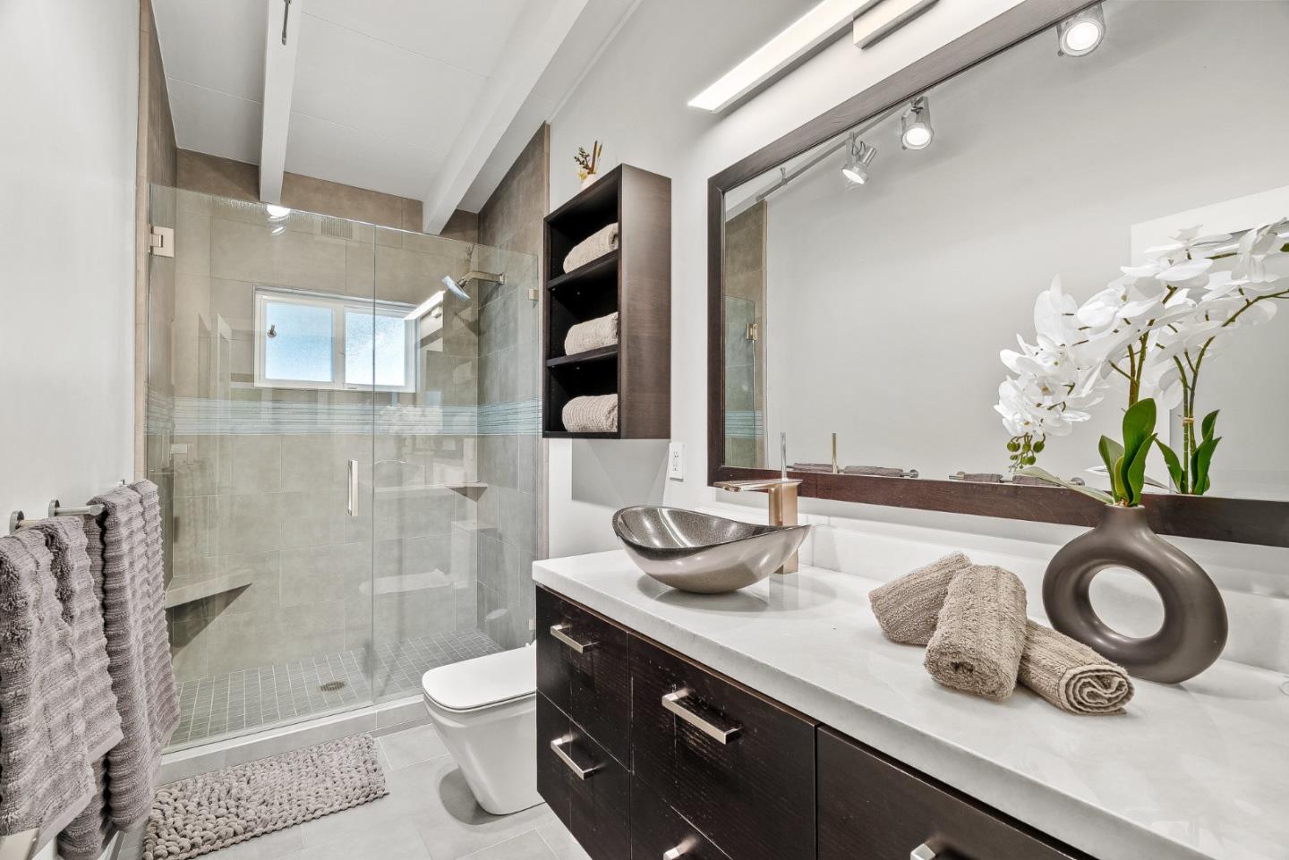 Detail Gallery Image 26 of 39 For 1145 Harrison St, Monterey,  CA 93940 - 3 Beds | 2 Baths