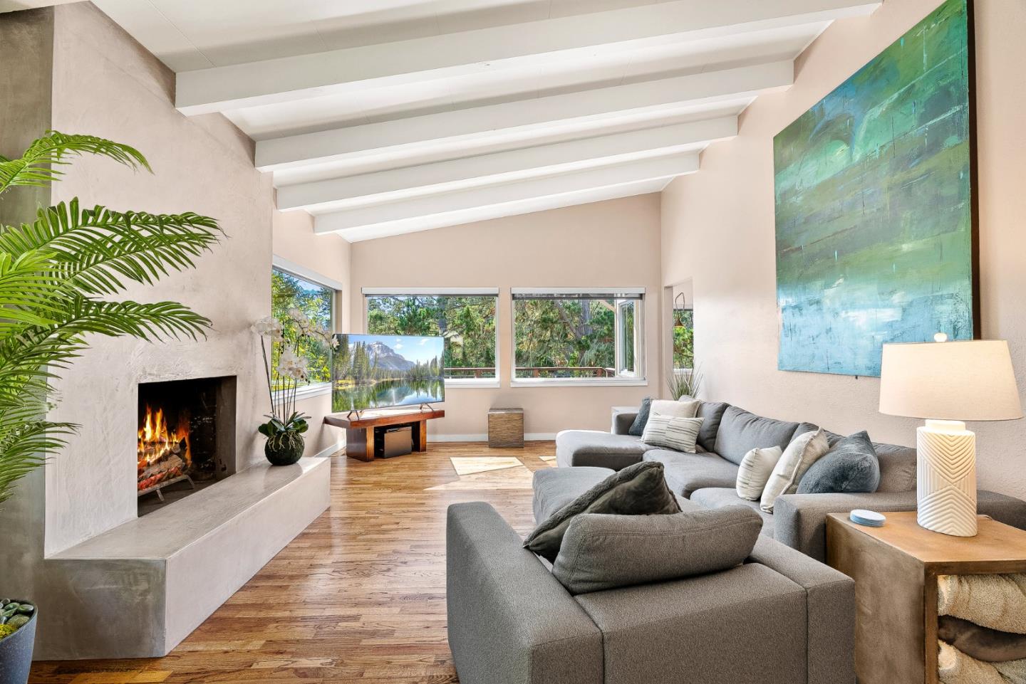 Detail Gallery Image 8 of 39 For 1145 Harrison St, Monterey,  CA 93940 - 3 Beds | 2 Baths